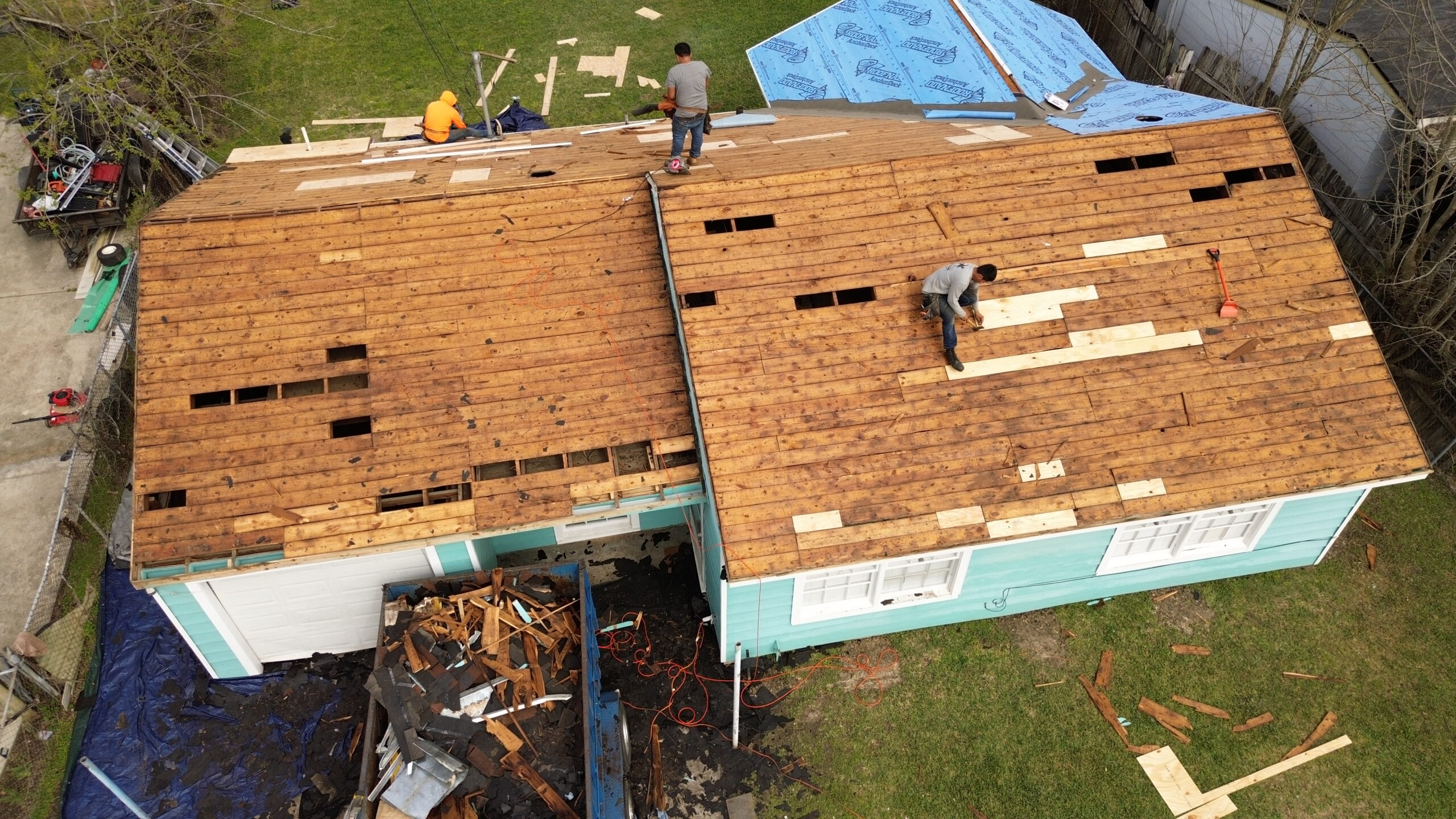 Why Summer Is the Ideal Time for Houston Roof Inspections and Repairs